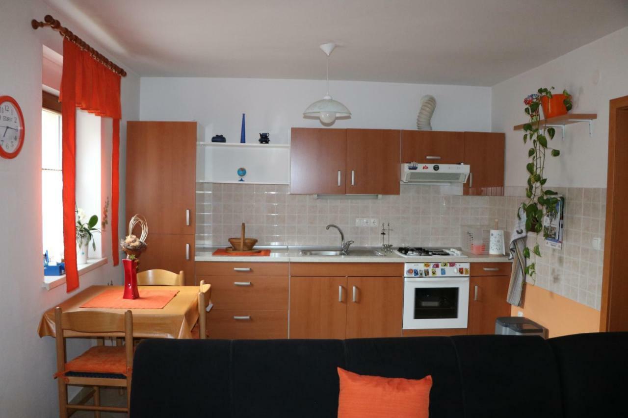 Apartma Na Vasi Apartman Zaga Kültér fotó